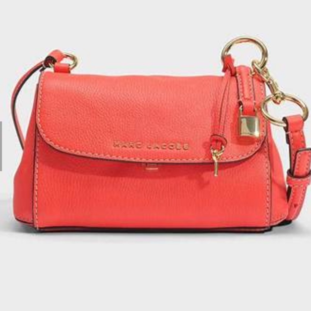 NWT Marc Jacobs The Boho Grind
Leather Shoulder Crossbody Bag Poppy Red